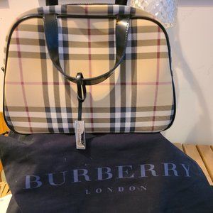 Burberry London Nava Check purse